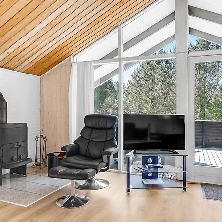 Amazing Home In Blavand With Wifi Exterior photo