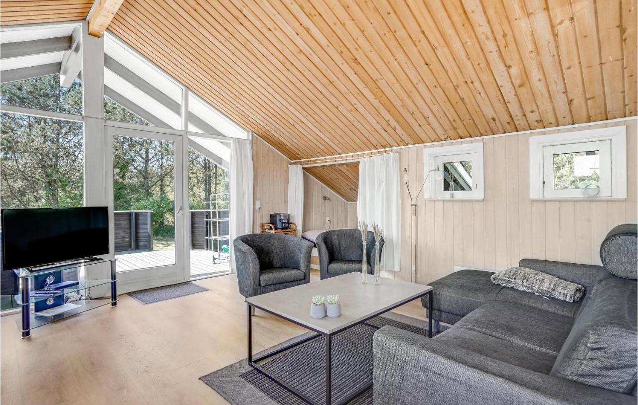 Amazing Home In Blavand With Wifi Exterior photo