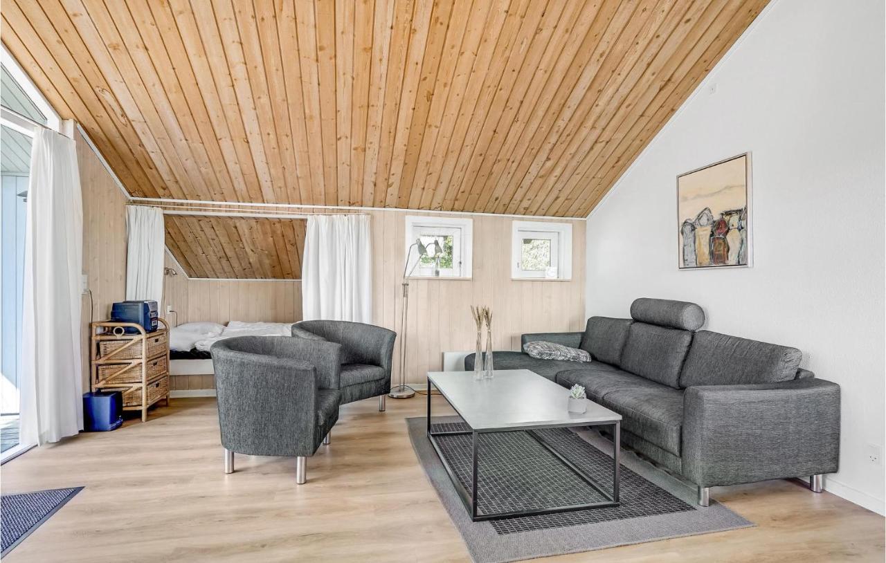 Amazing Home In Blavand With Wifi Exterior photo