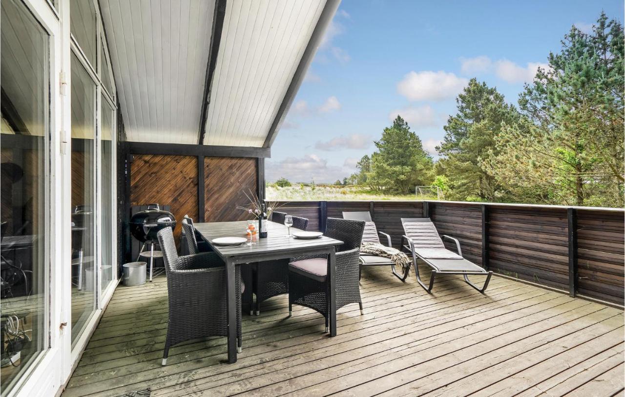 Amazing Home In Blavand With Wifi Exterior photo